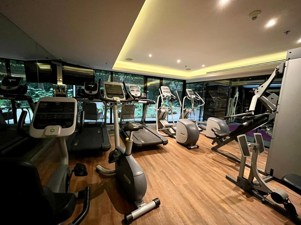 Las Suites Campos Eliseos Μεξικό Εξωτερικό φωτογραφία