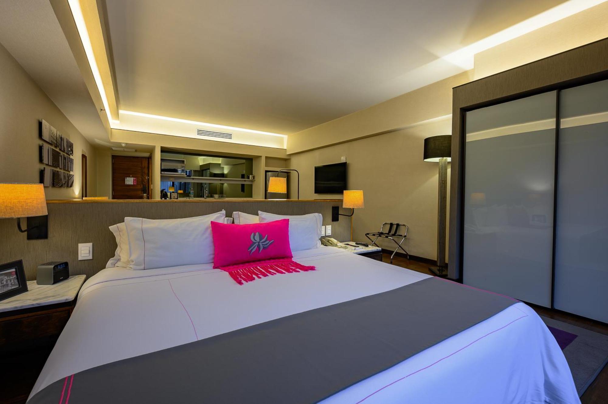 Las Suites Campos Eliseos Μεξικό Εξωτερικό φωτογραφία