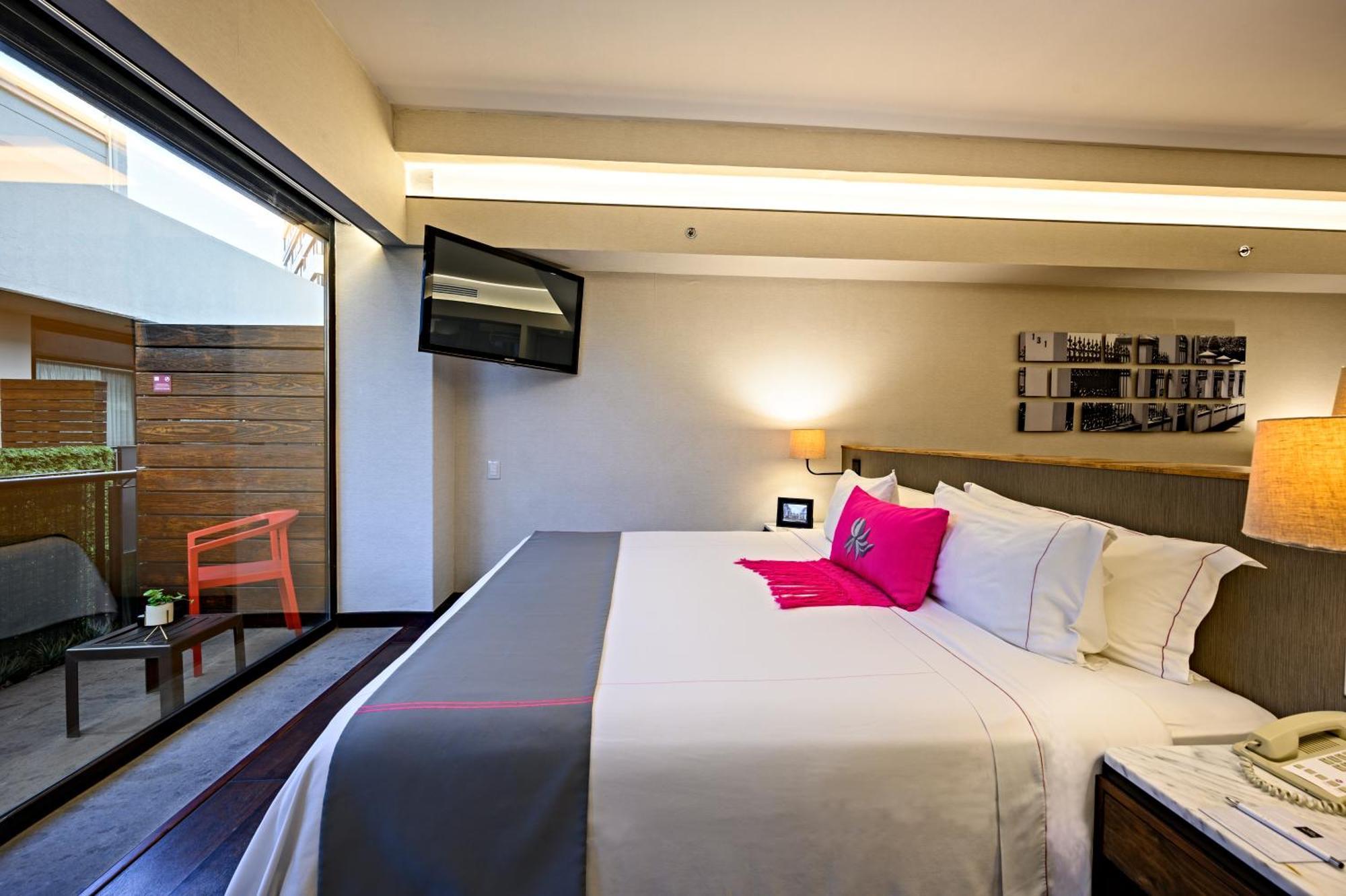 Las Suites Campos Eliseos Μεξικό Εξωτερικό φωτογραφία
