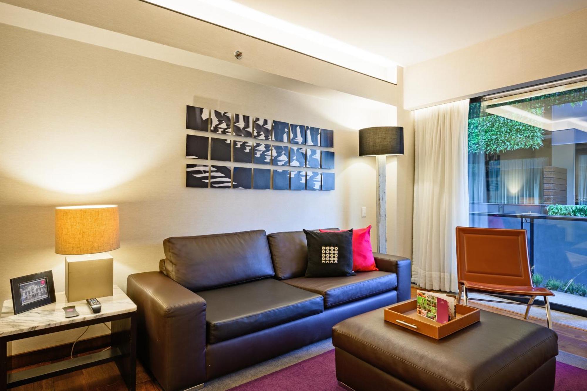Las Suites Campos Eliseos Μεξικό Εξωτερικό φωτογραφία