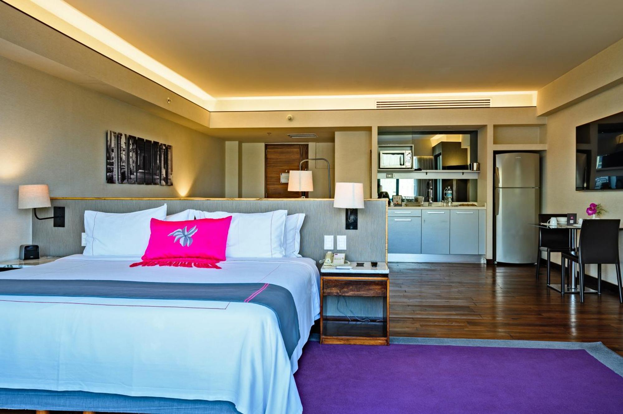 Las Suites Campos Eliseos Μεξικό Εξωτερικό φωτογραφία