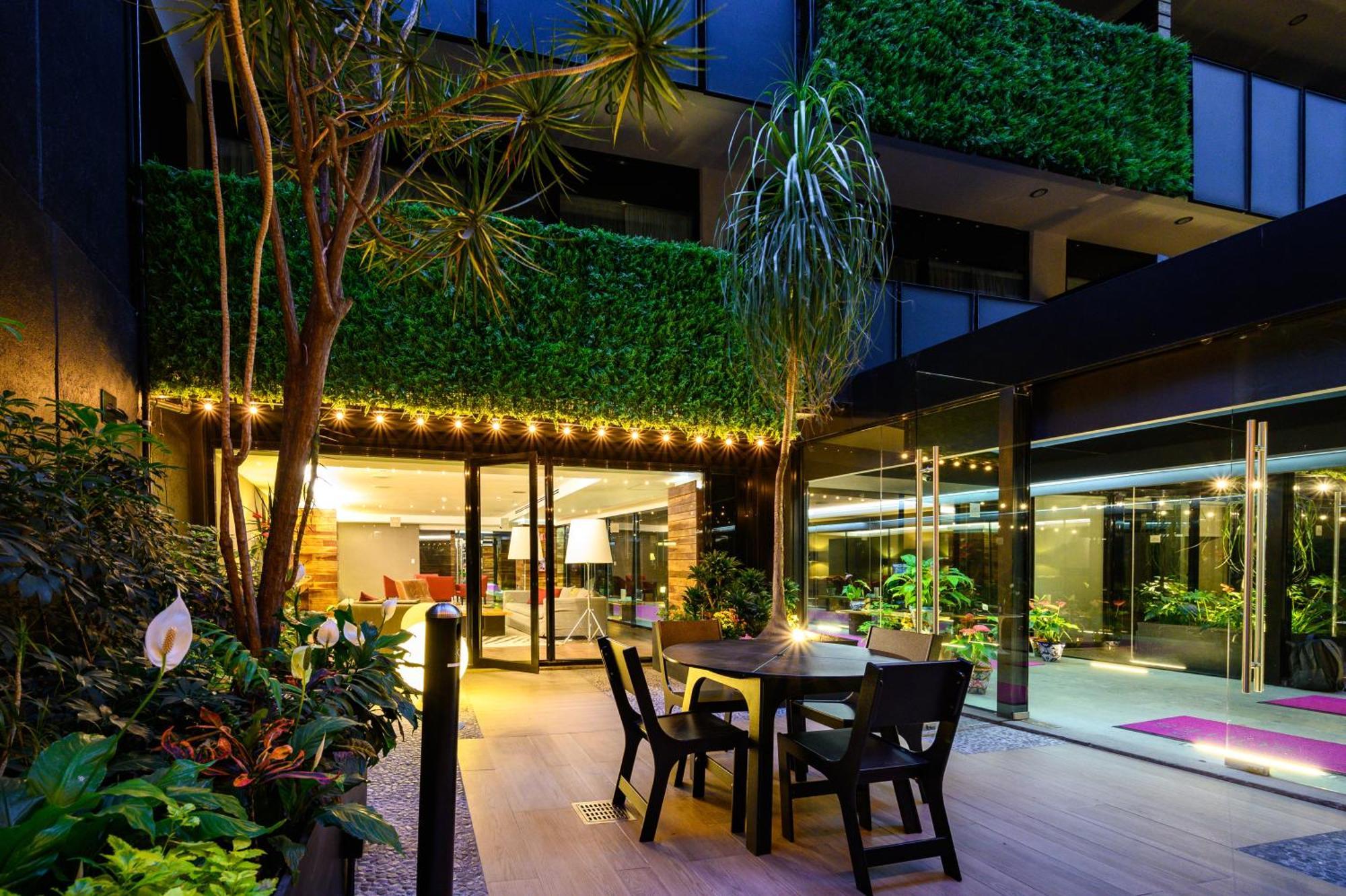 Las Suites Campos Eliseos Μεξικό Εξωτερικό φωτογραφία