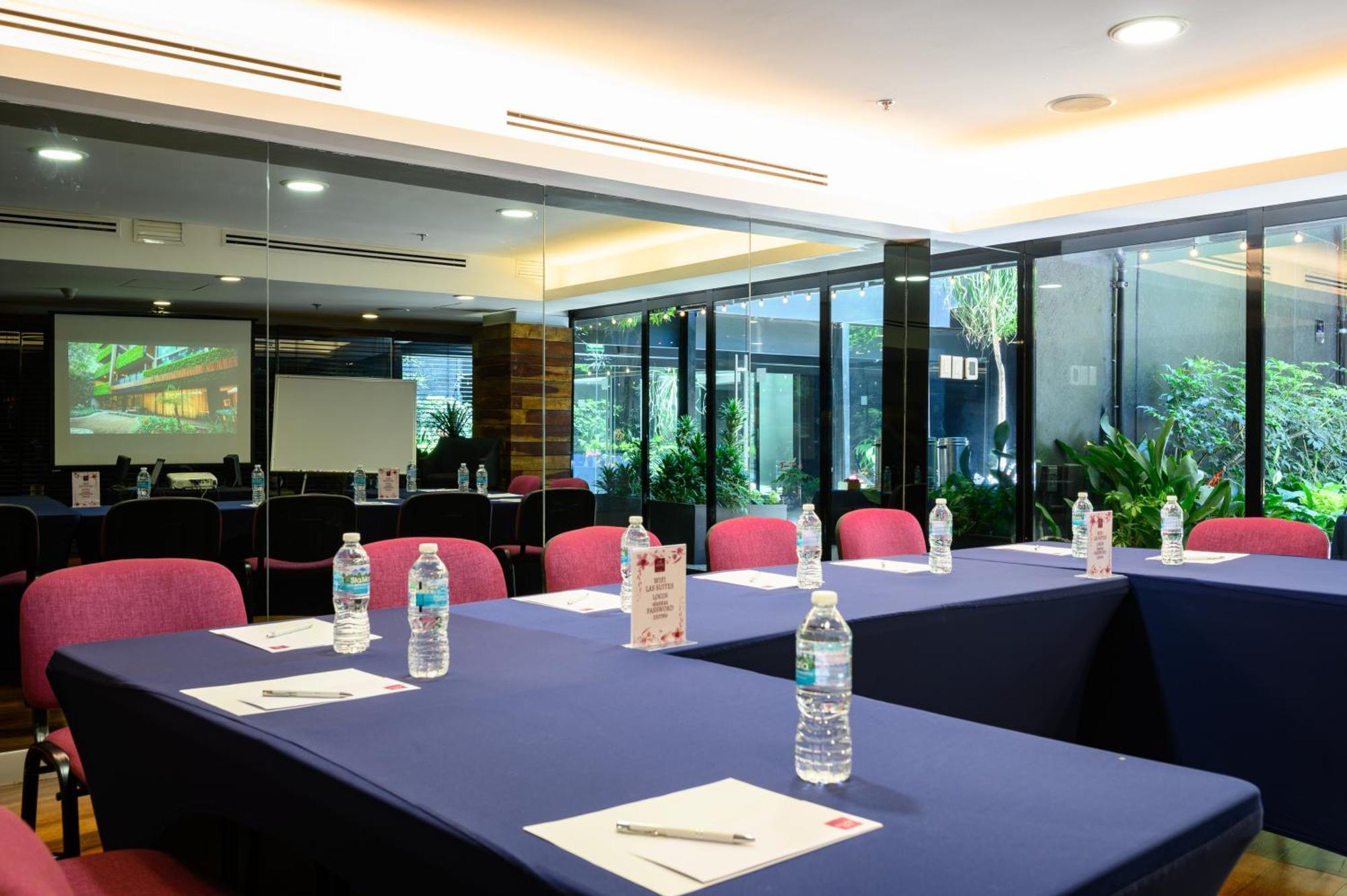 Las Suites Campos Eliseos Μεξικό Εξωτερικό φωτογραφία