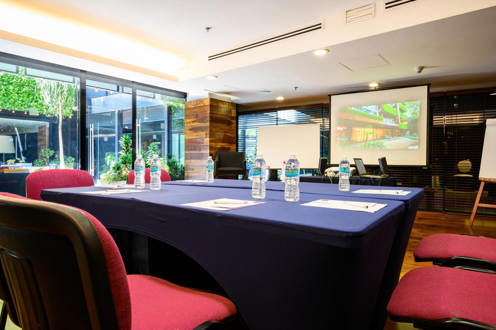 Las Suites Campos Eliseos Μεξικό Εξωτερικό φωτογραφία